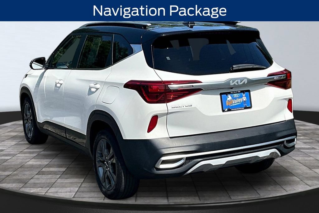 Used 2023 Kia Seltos S w/ Navigation Package FWD image 4