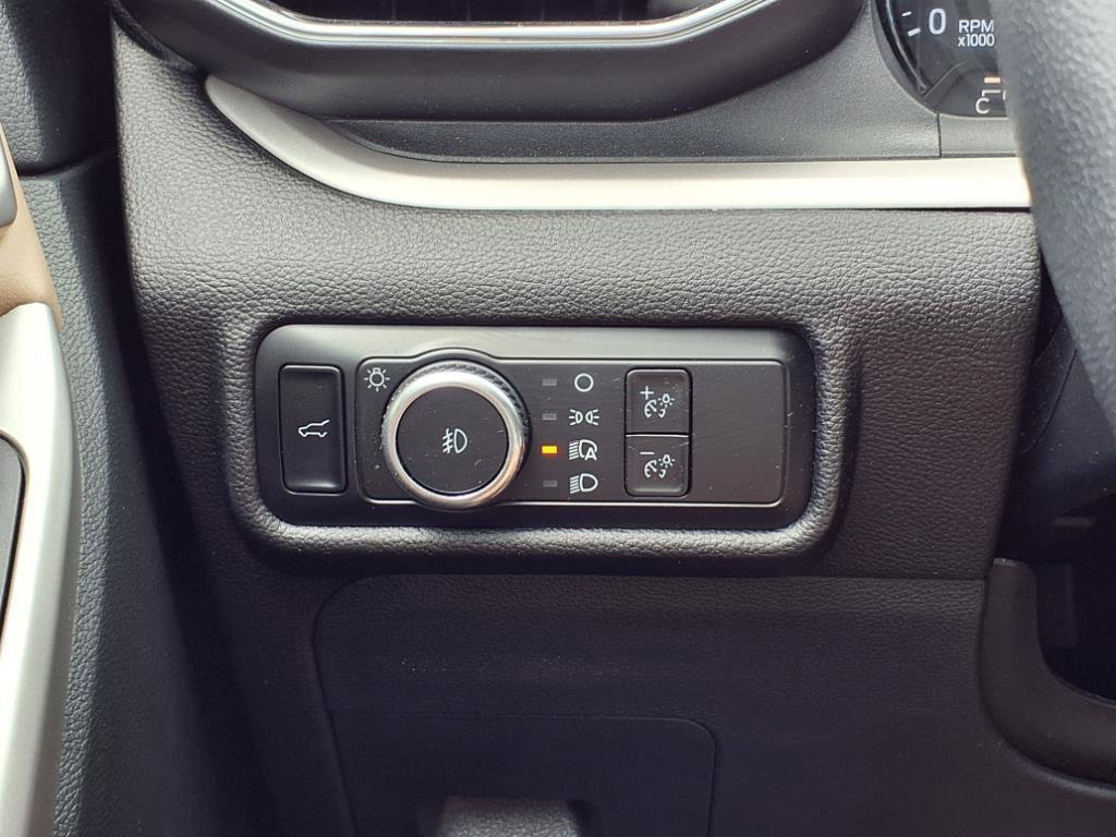 Certified 2023 Ford Explorer XLT w/ Equipment Group 202A image 21