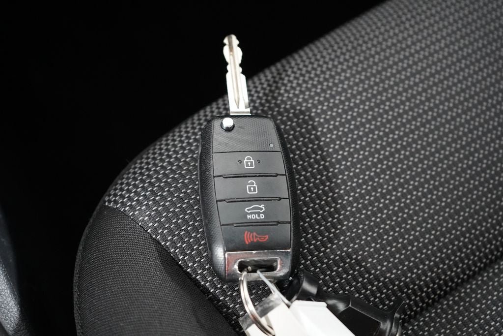 Used 2017 Kia Forte LX FWD image 27