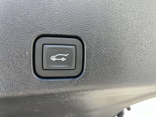 Used 2026 Chevrolet Traverse LT FWD image 11