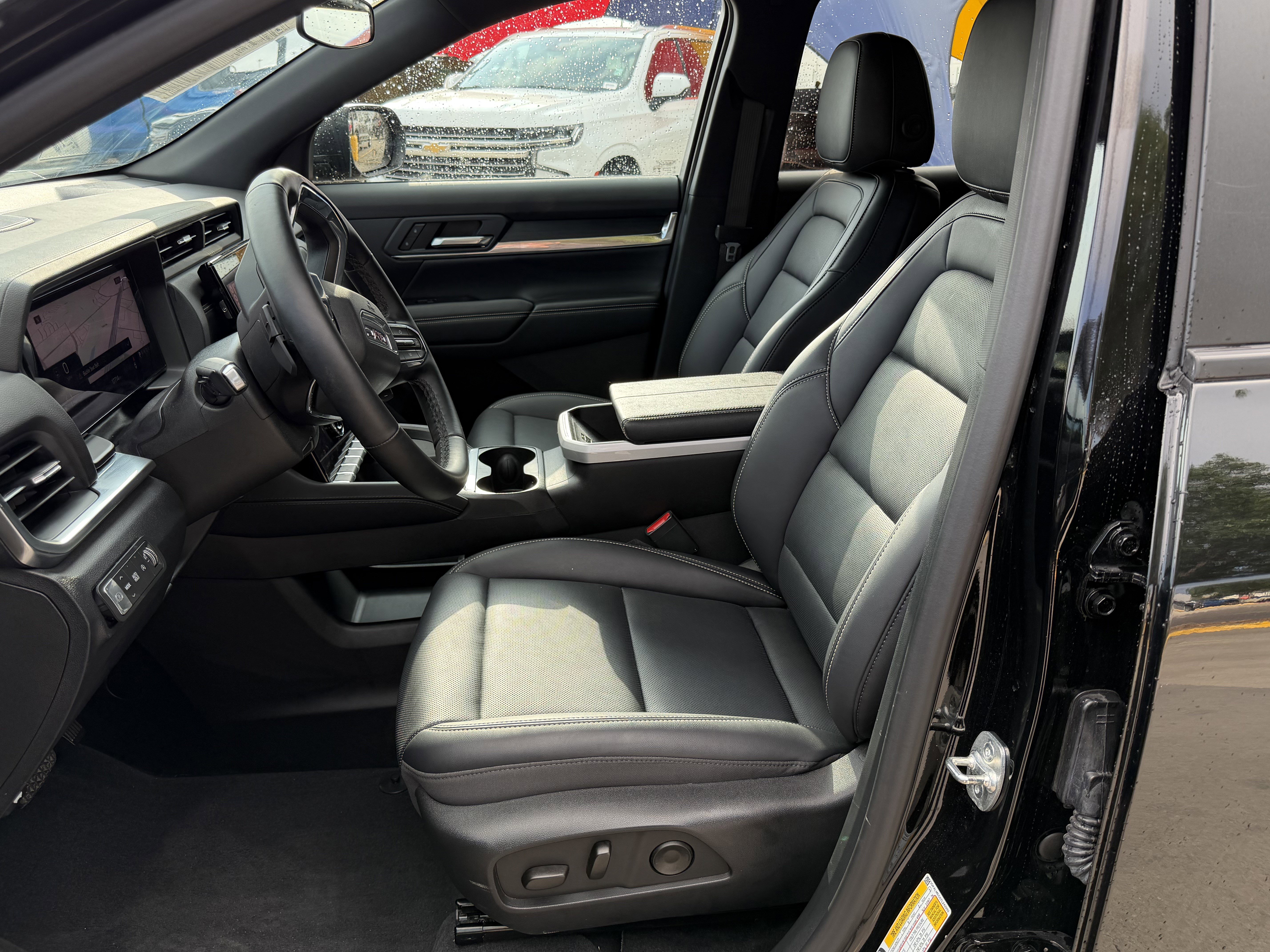 Used 2026 GMC Terrain Elevation w/ Elevation Premium Package FWD image 17