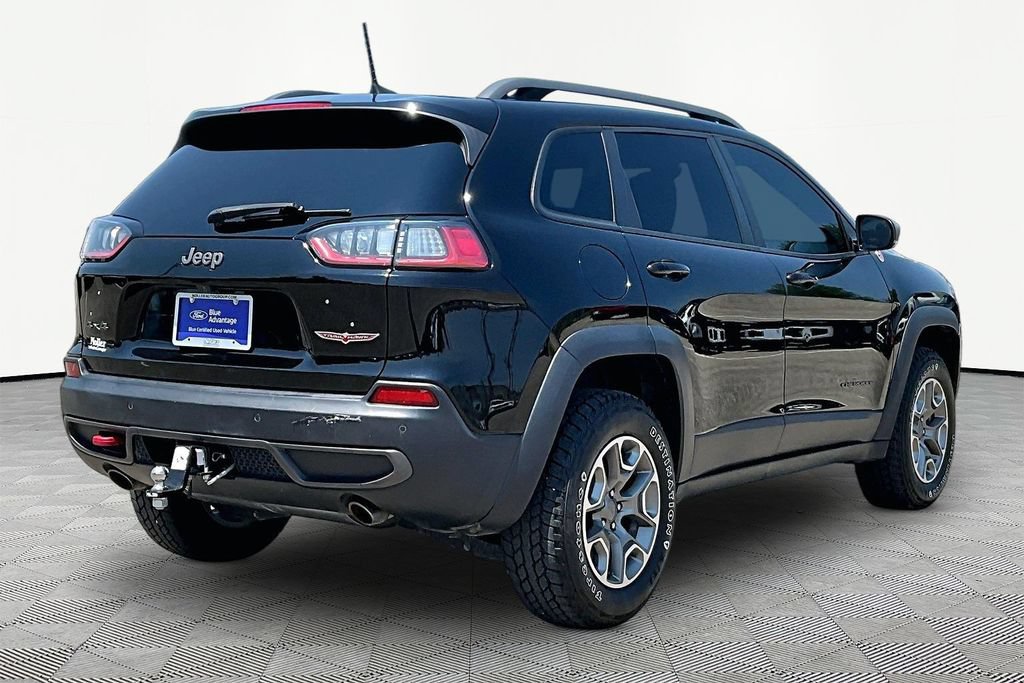 Used 2020 Jeep Cherokee Trailhawk w/ Cold Weather Group AWD/4WD image 2