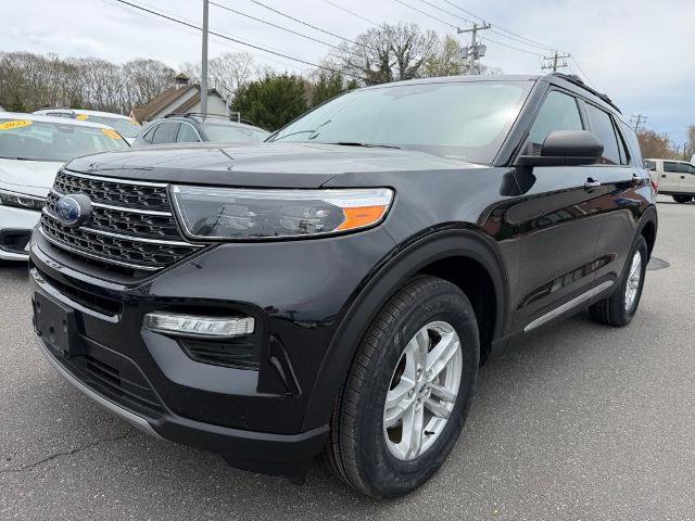 Certified 2023 Ford Explorer XLT w/ Equipment Group 202A AWD/4WD image 4