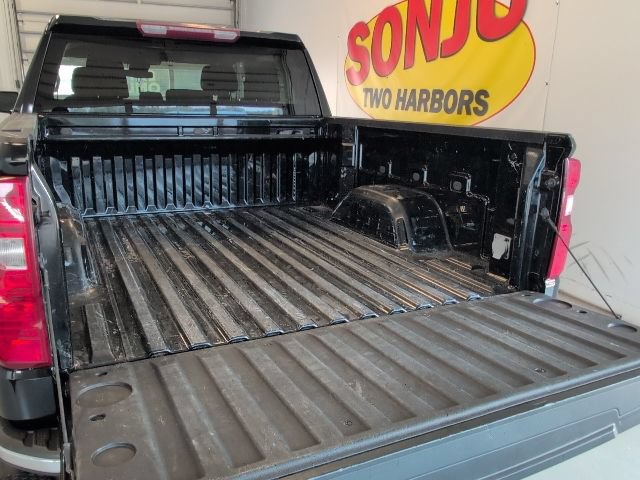 Used 2022 Chevrolet Silverado 1500 LT AWD/4WD image 30