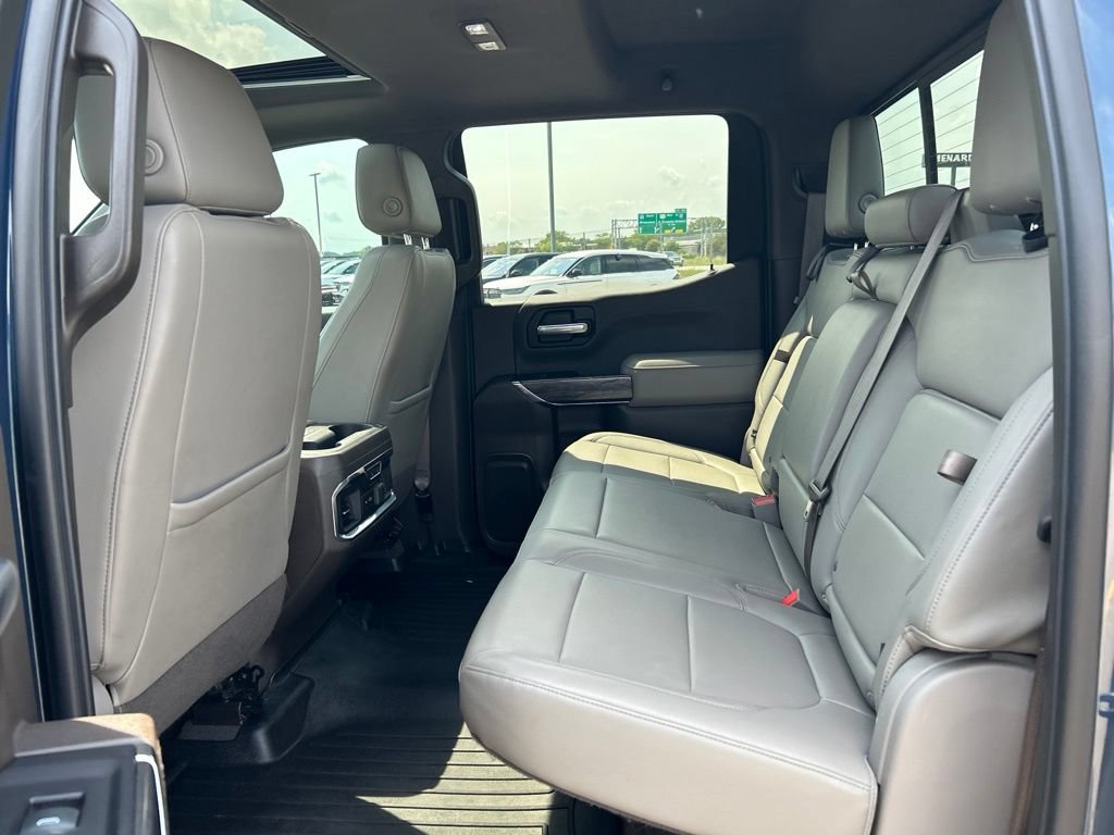 Used 2019 Chevrolet Silverado 1500 LTZ w/ LTZ Premium Package AWD/4WD image 28