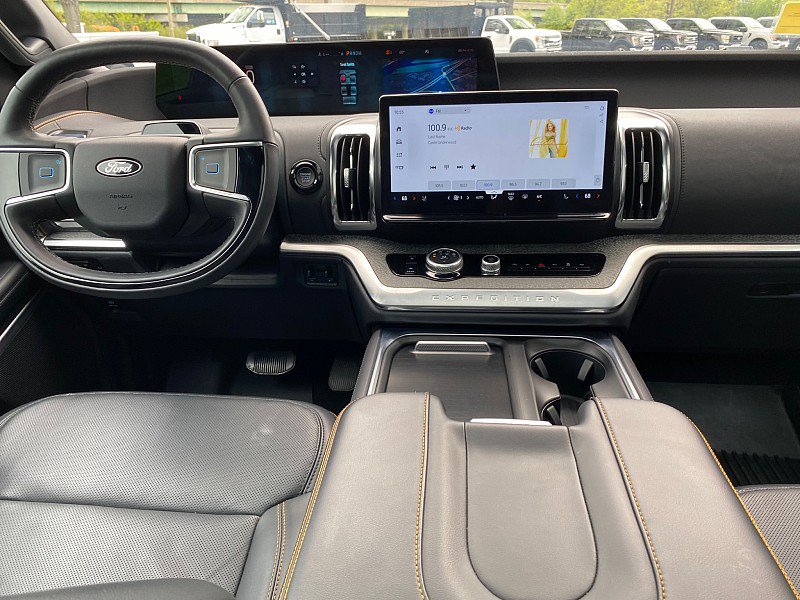 Certified 2025 Ford Expedition Tremor AWD/4WD image 21