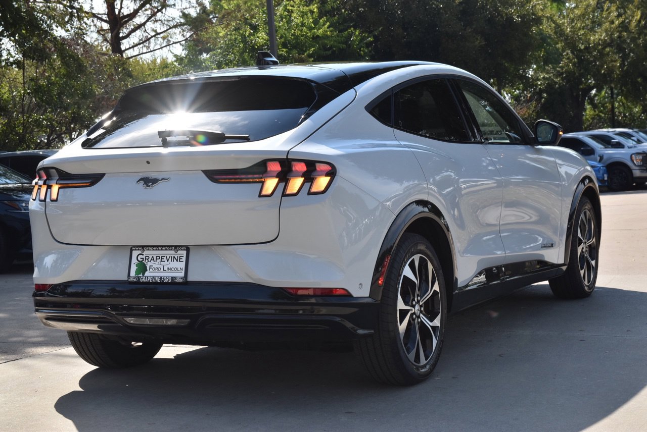 Certified 2023 Ford Mustang Mach-E Premium AWD/4WD image 8