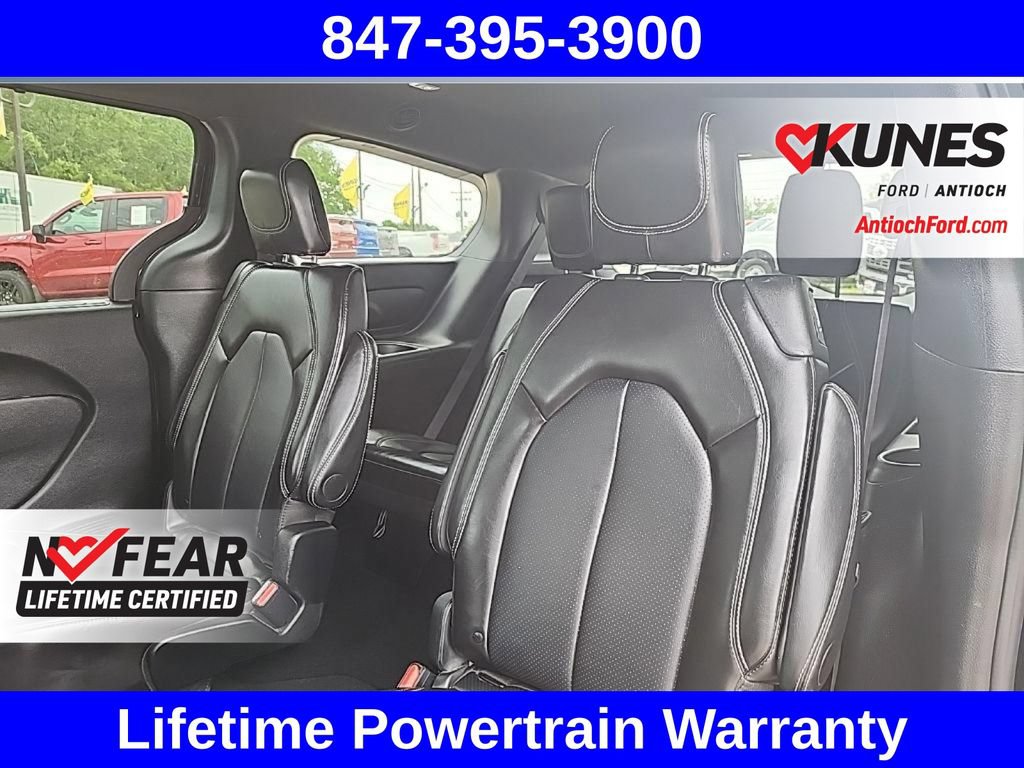 Used 2025 Chrysler Pacifica Select FWD image 37