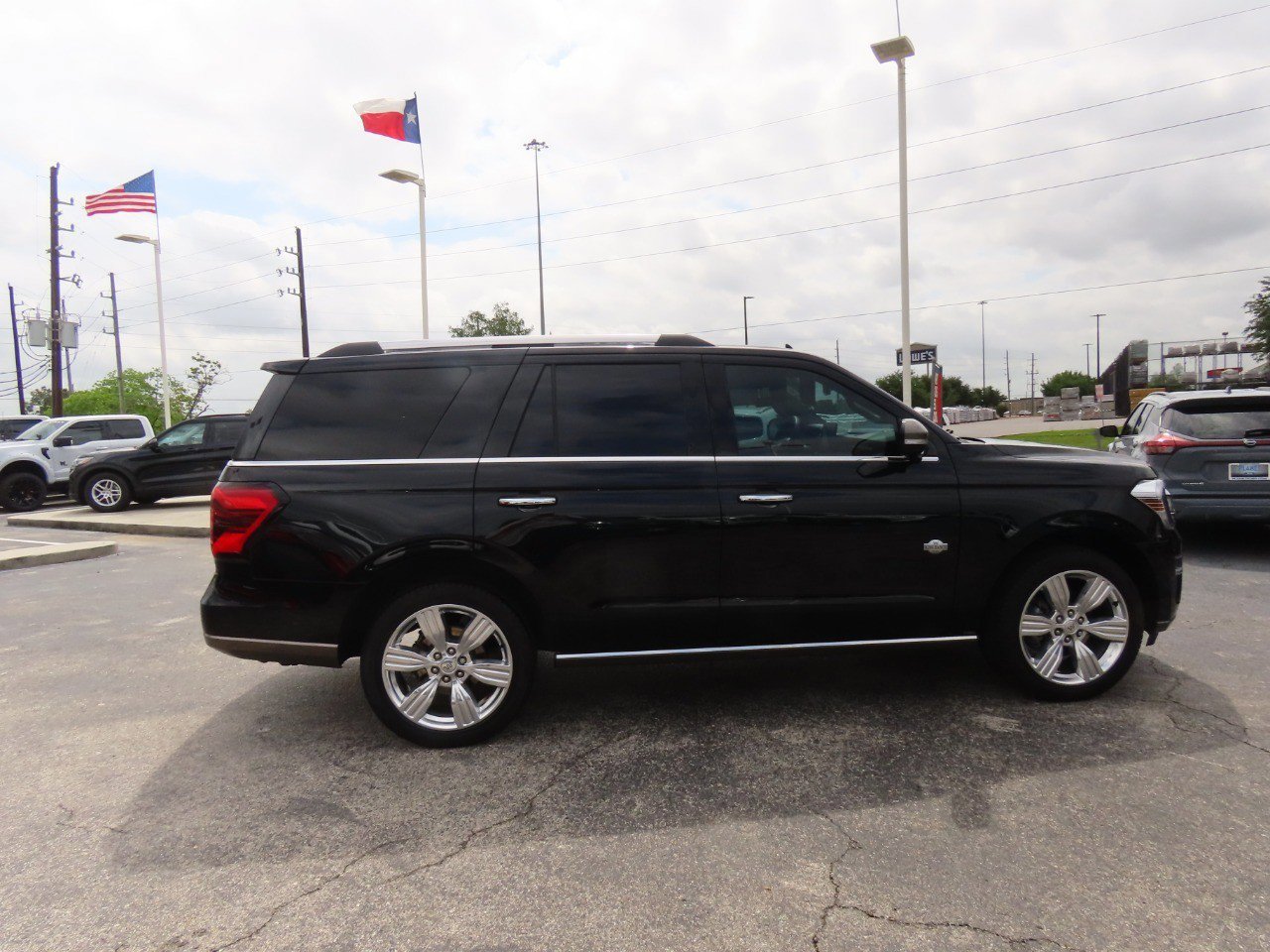 Certified 2024 Ford Expedition King Ranch AWD/4WD image 6
