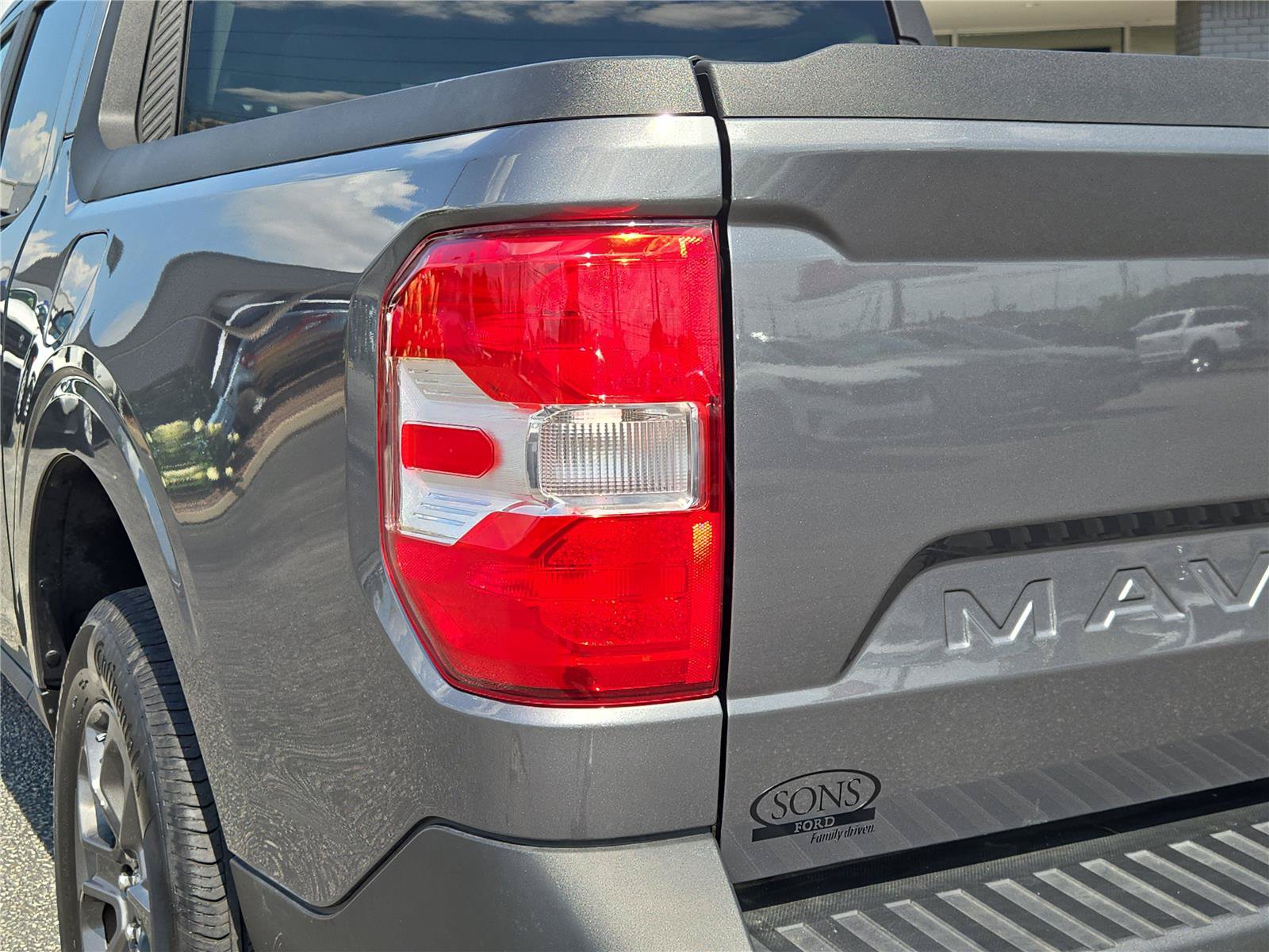 Certified 2023 Ford Maverick XLT FWD image 11