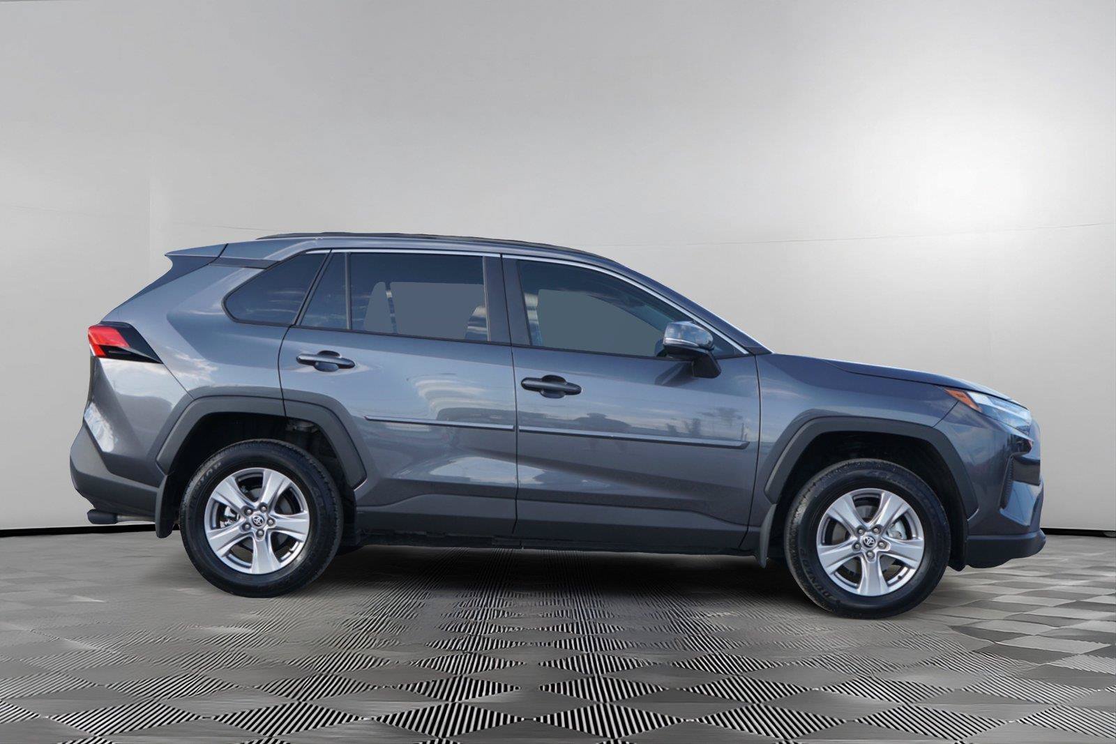 Used 2025 Toyota RAV4 XLE w/ Weather Package AWD/4WD image 4