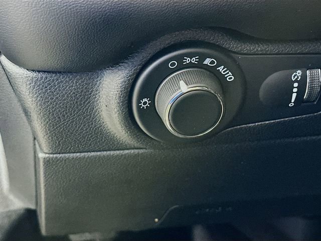Used 2024 Dodge Durango GT AWD/4WD image 17