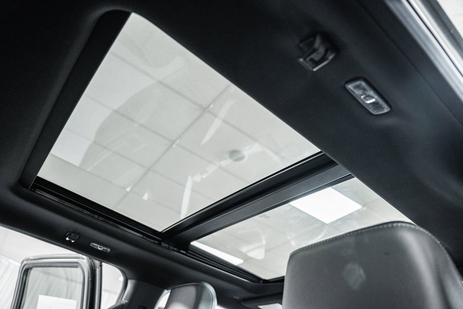 Certified 2025 Ford F150 Lariat image 42