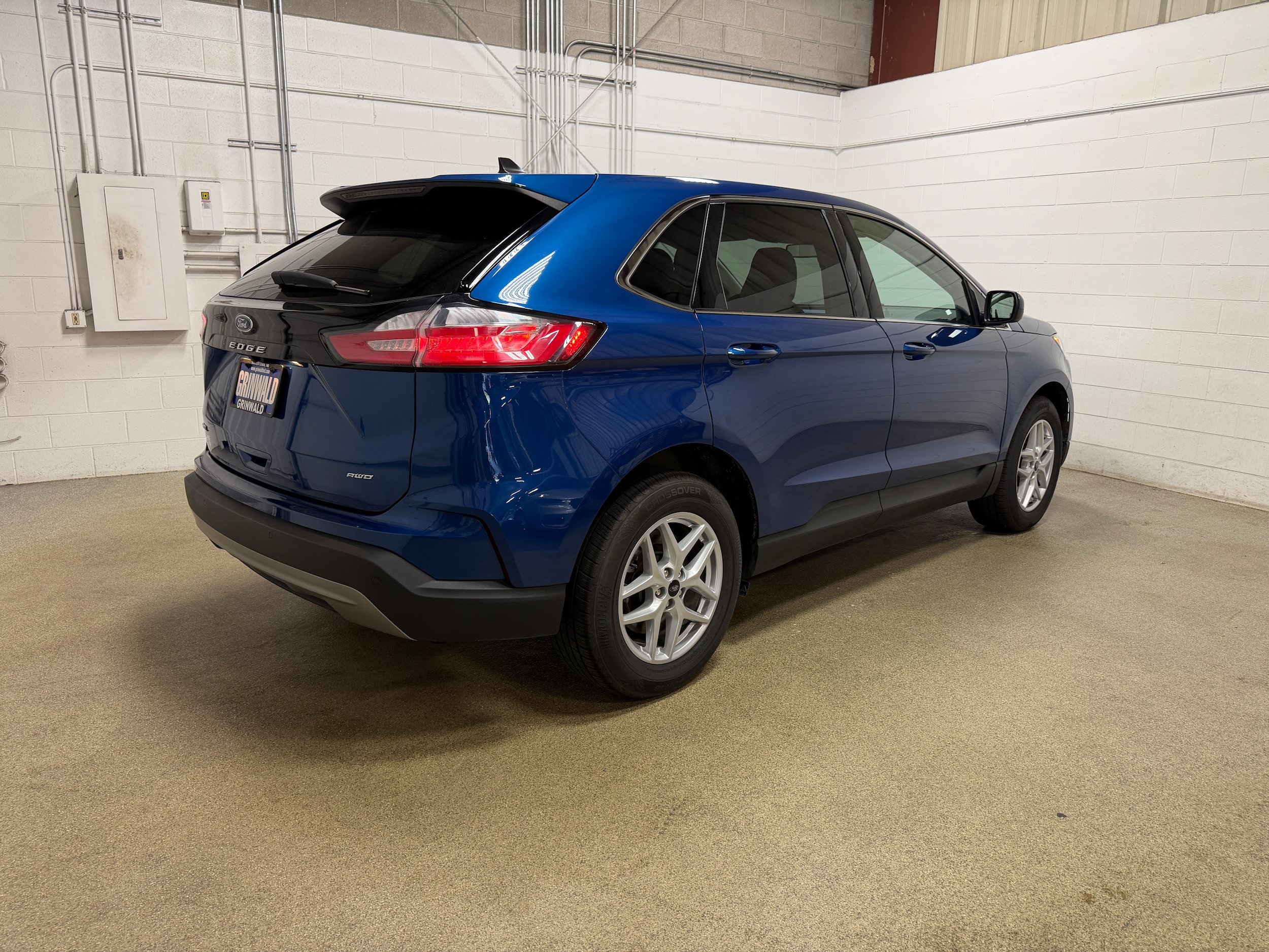 Certified 2024 Ford Edge SEL AWD/4WD image 8