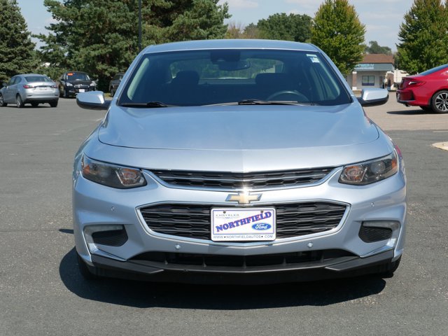 Used 2017 Chevrolet Malibu LT w/ Driver Confidence Package FWD image 3