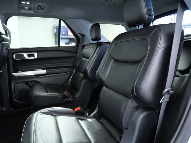 Certified 2020 Ford Explorer XLT w/ Equipment Group 202A image 14