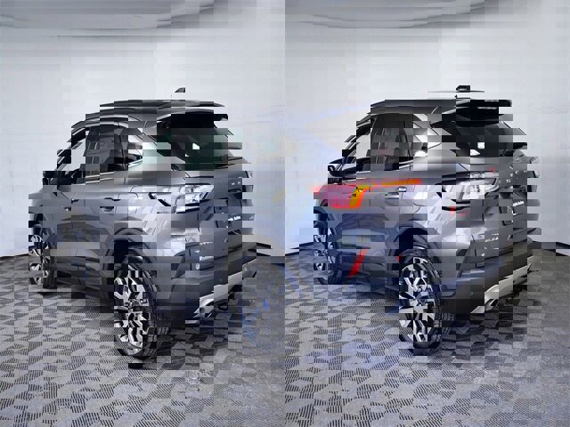 Certified 2022 Ford Escape Titanium w/ Class II Trailer Tow Package image 2