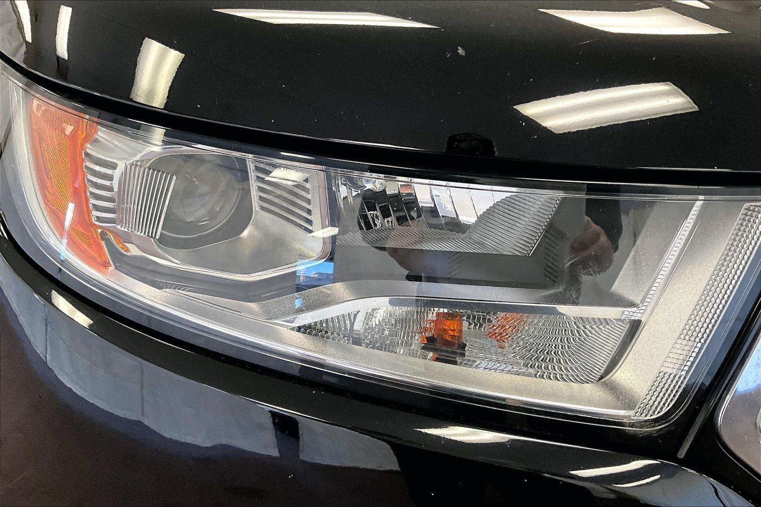 Certified 2018 Ford Edge SE image 27