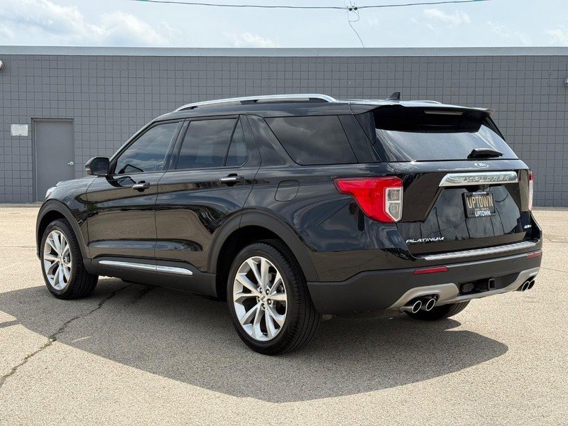 Certified 2023 Ford Explorer Platinum w/ Technology Package AWD/4WD image 9