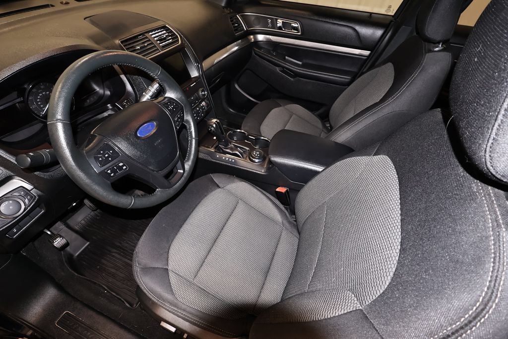 Certified 2019 Ford Explorer XLT w/ Equipment Group 201A AWD/4WD image 36