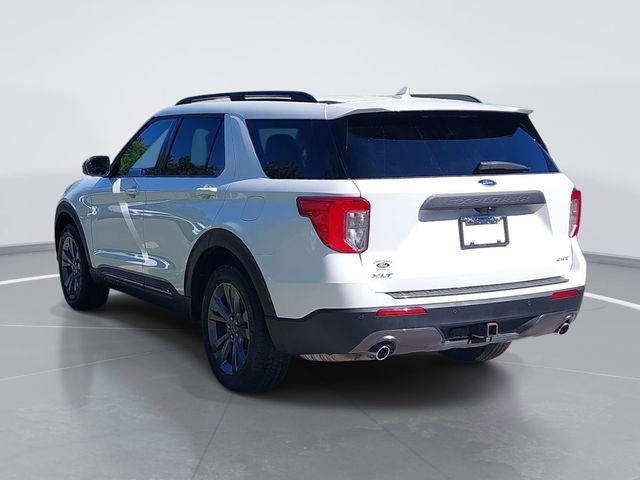 Certified 2022 Ford Explorer XLT w/ Equipment Group 202A AWD/4WD image 3