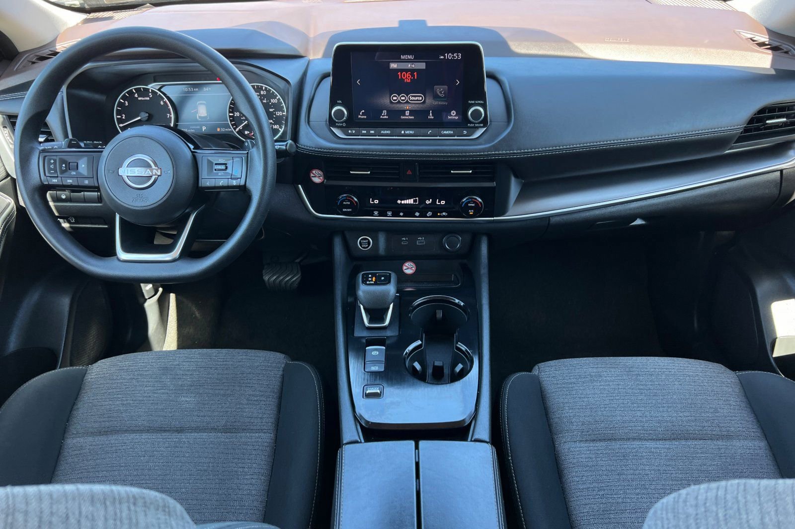 Used 2023 Nissan Rogue SV image 14