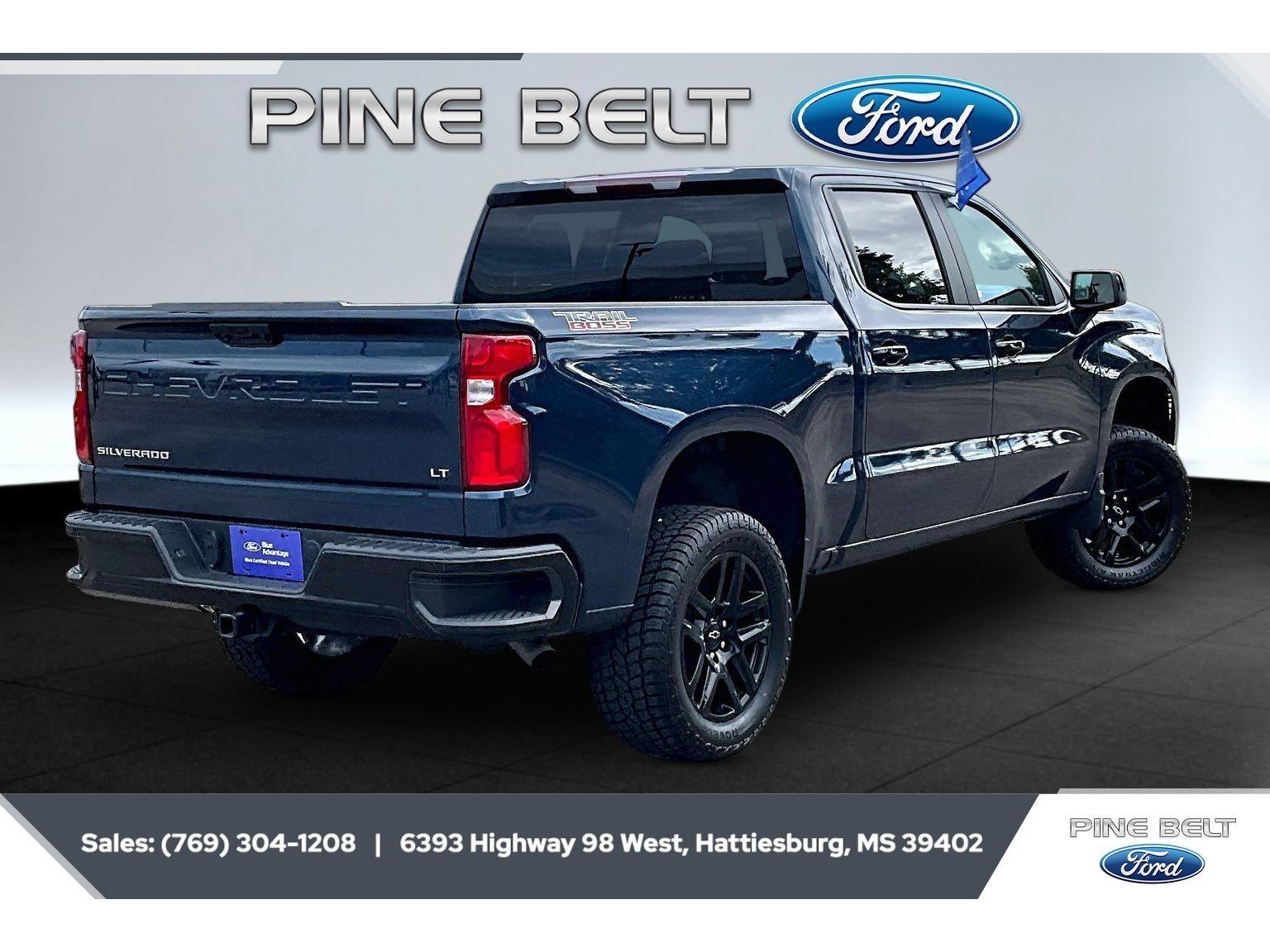 Used 2023 Chevrolet Silverado 1500 LT Trail Boss w/ Protection Package AWD/4WD image 11