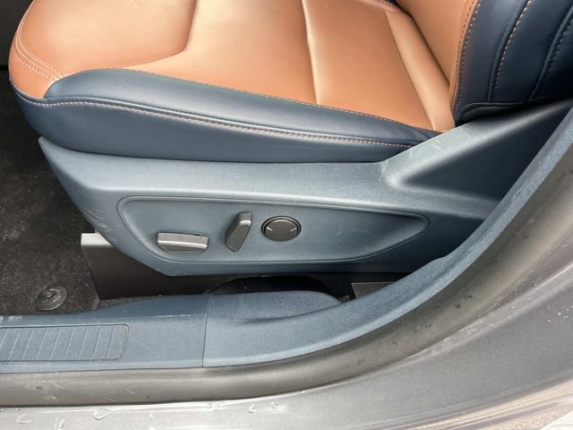 Certified 2022 Ford Maverick Lariat image 24