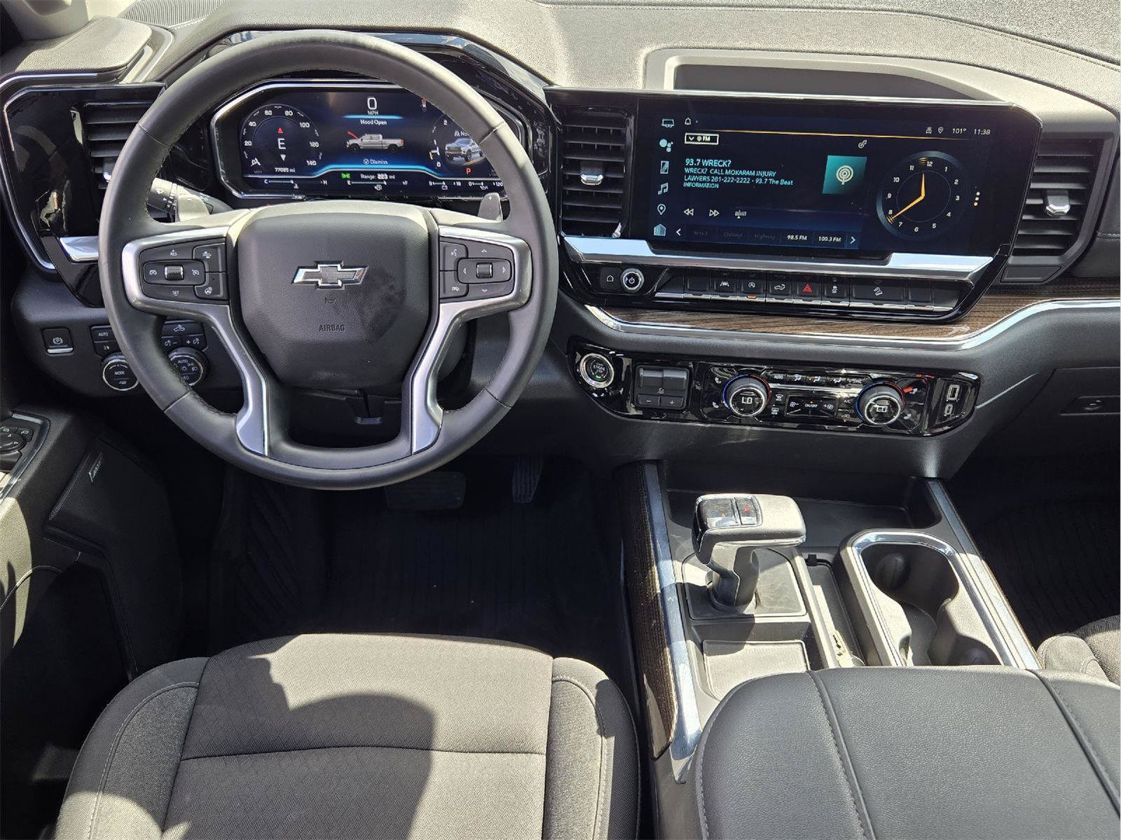 Used 2024 Chevrolet Silverado 1500 LT Trail Boss w/ Convenience Package II AWD/4WD image 25