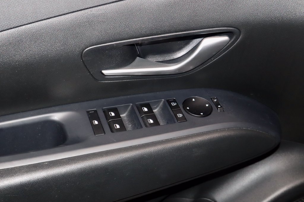 Used 2025 Hyundai Tucson SEL FWD image 24