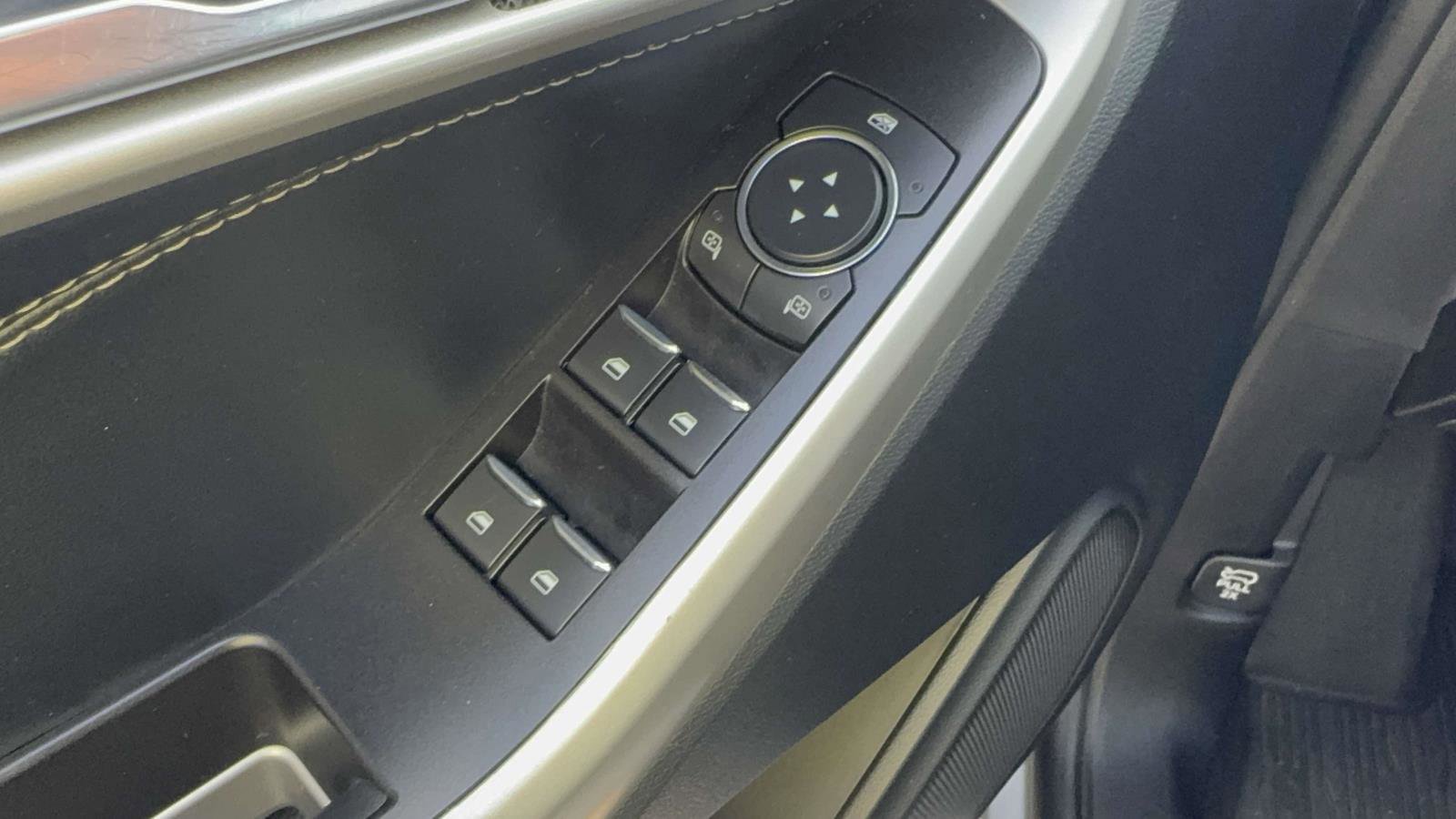 Certified 2022 Ford Explorer XLT w/ Equipment Group 202A image 16