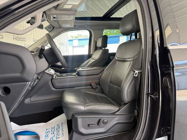 Certified 2025 Ford Expedition Active AWD/4WD image 6