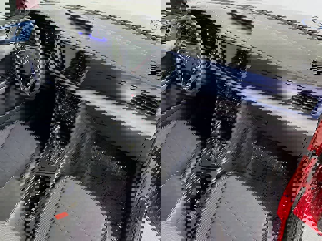 Used 2023 Volkswagen Taos SE w/ Panoramic Sunroof Package image 32