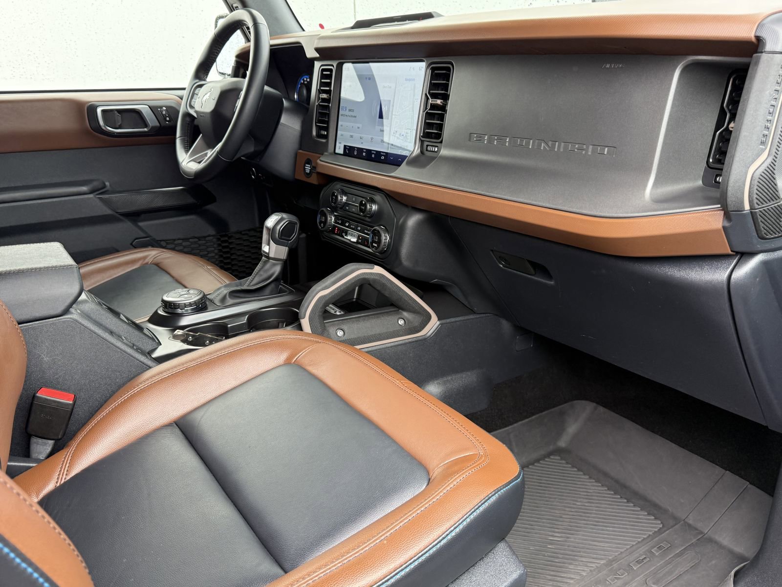 Certified 2024 Ford Bronco Outer Banks image 13