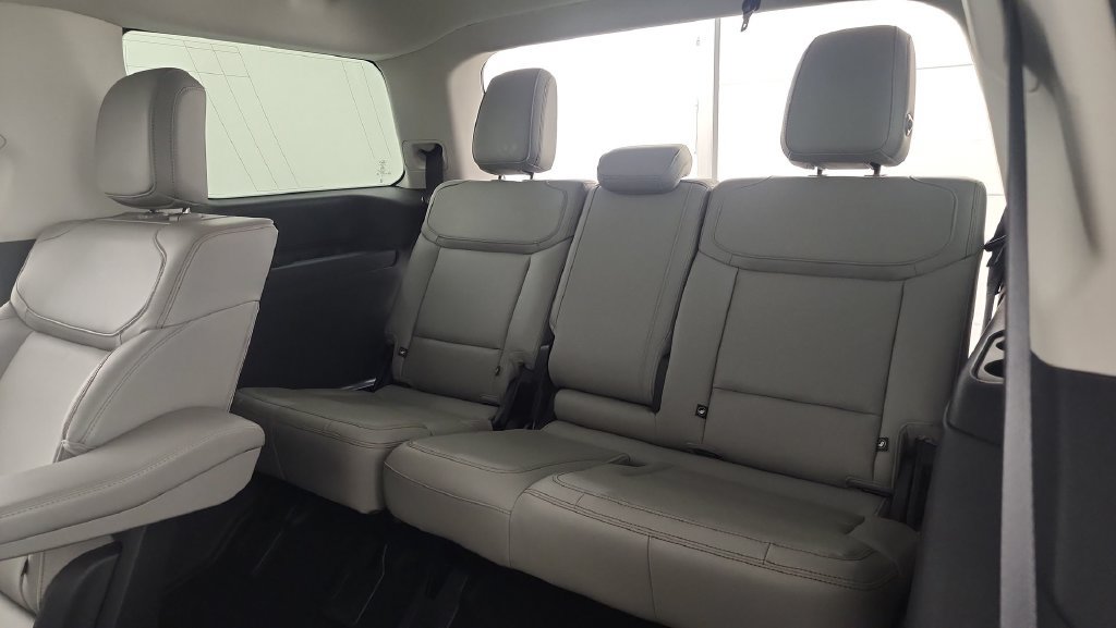 Certified 2025 Ford Expedition Active AWD/4WD image 31