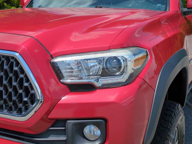 Used 2019 Toyota Tacoma TRD Off-Road AWD/4WD image 10