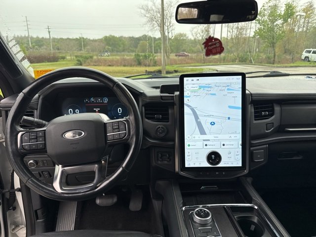 Certified 2022 Ford Expedition Max Platinum image 11