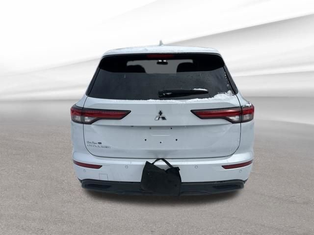 Used 2022 Mitsubishi Outlander ES image 6