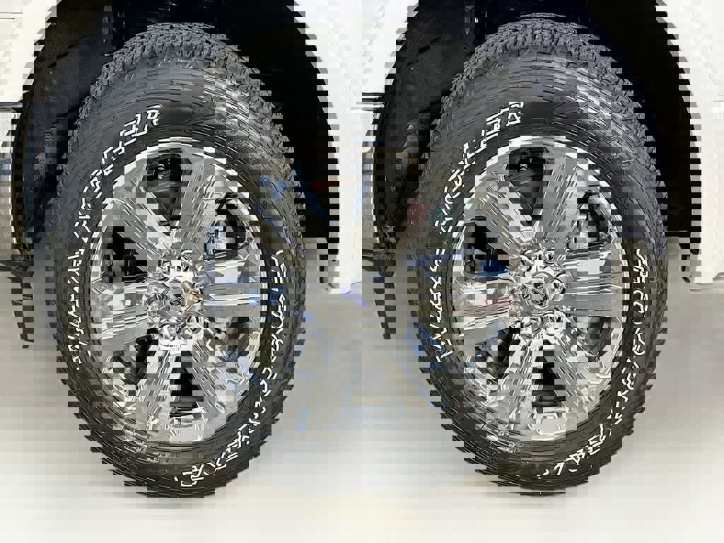 Certified 2018 Ford F150 Lariat w/ Equipment Group 502A Luxury image 11