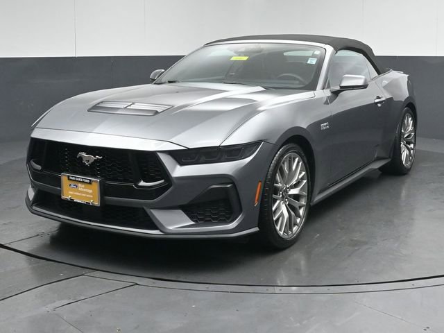 Certified 2025 Ford Mustang GT Premium RWD image 3