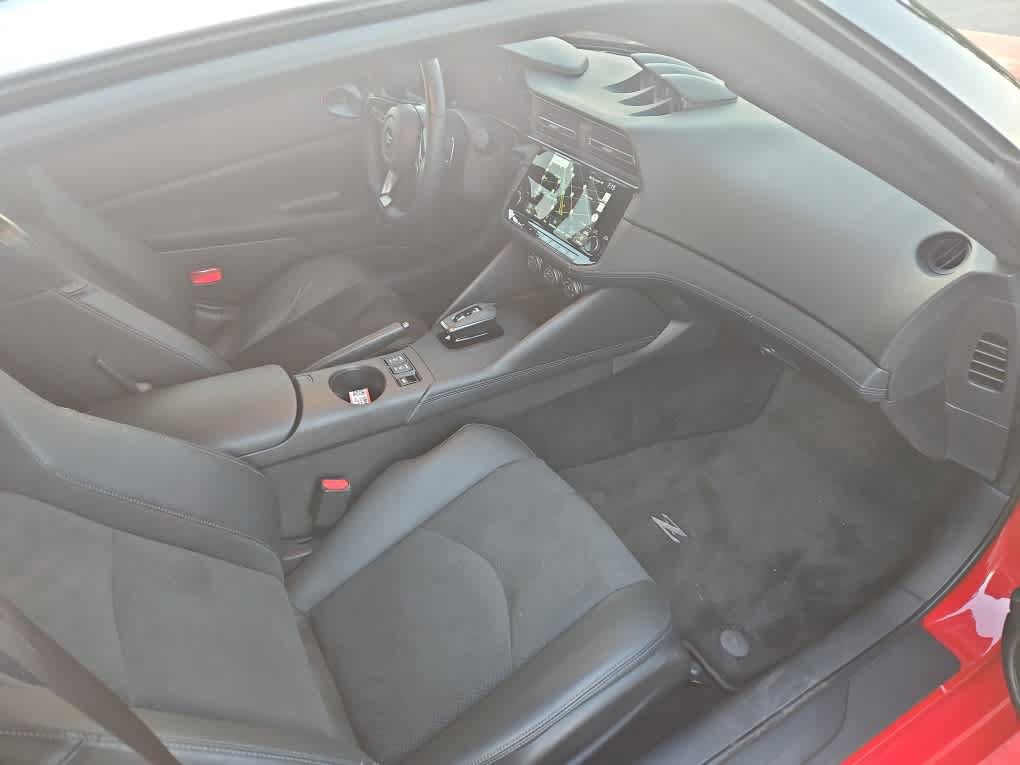 Used 2025 Nissan Z Performance w/ Floor Mat Package RWD image 12