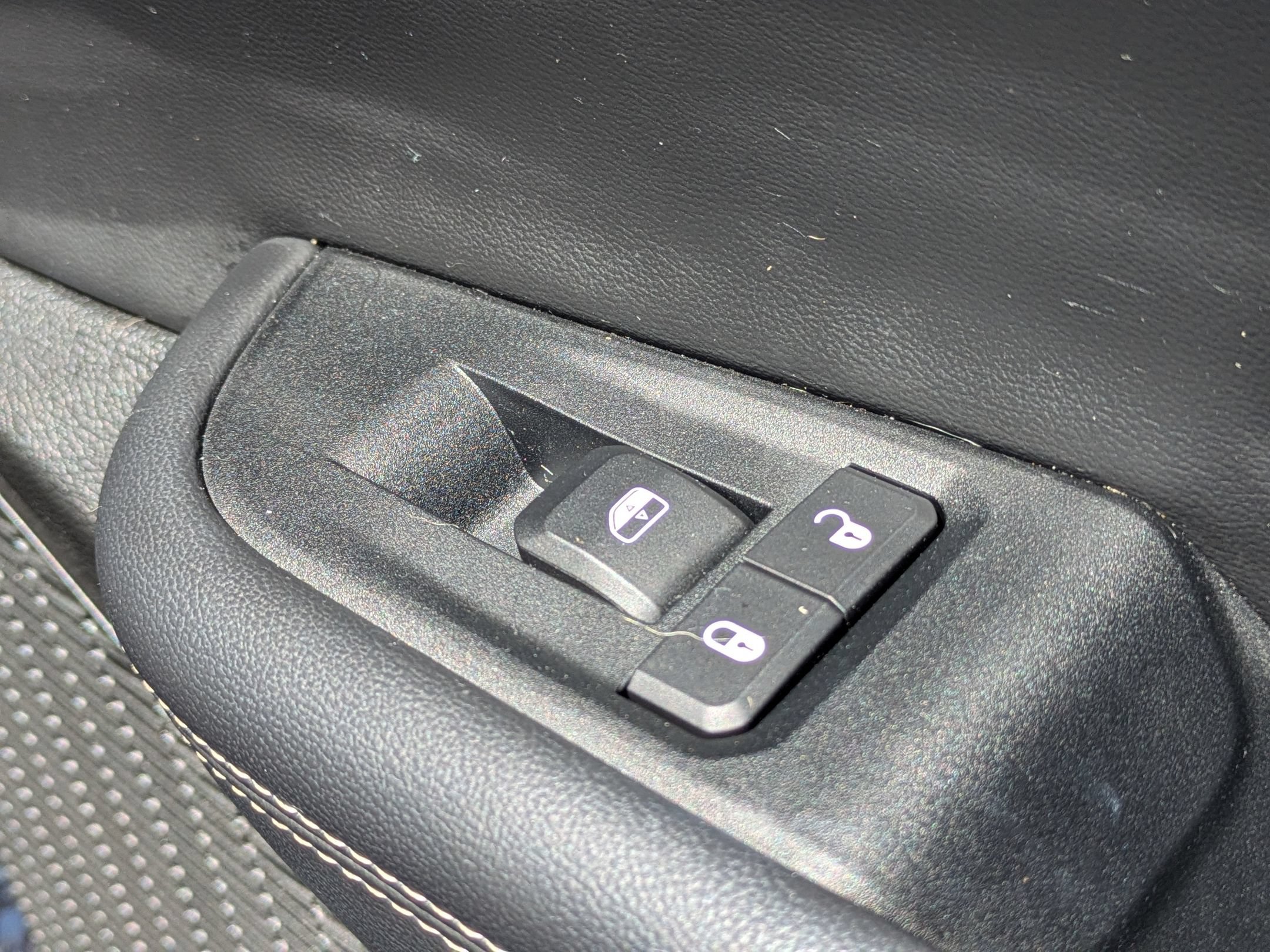 Used 2023 Jeep Grand Cherokee L Laredo AWD/4WD image 33