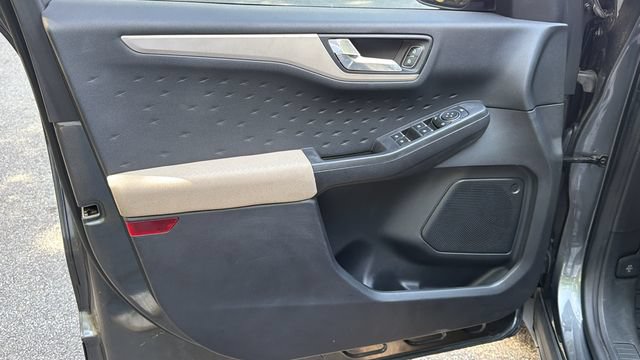 Certified 2020 Ford Escape SE FWD image 10