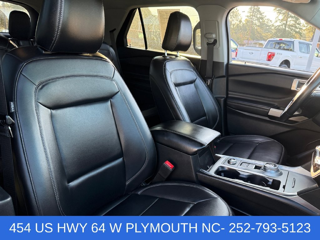 Certified 2023 Ford Explorer XLT w/ Equipment Group 202A AWD/4WD image 17