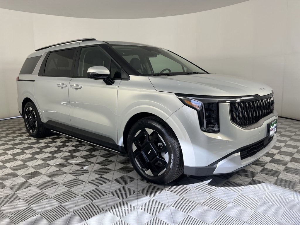 Used 2025 Kia Carnival EX image 6