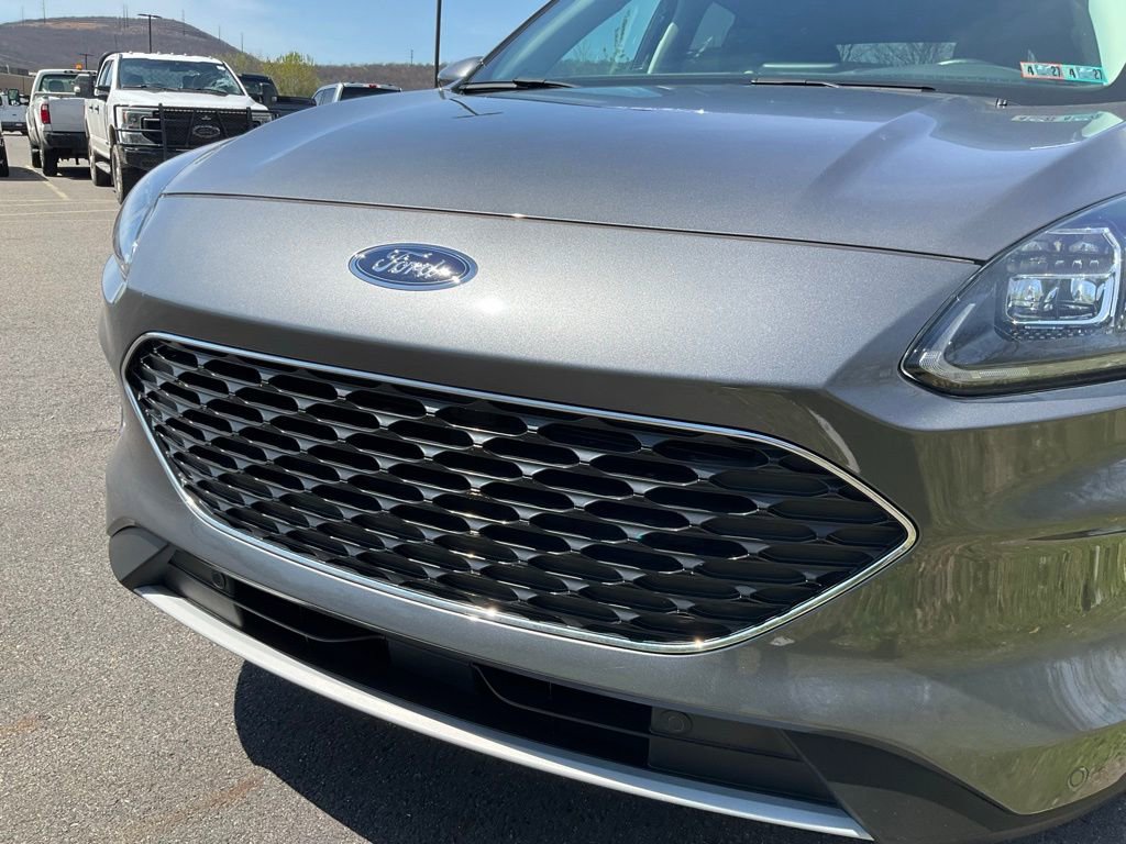 Certified 2021 Ford Escape Titanium w/ Class II Trailer Tow Package image 25