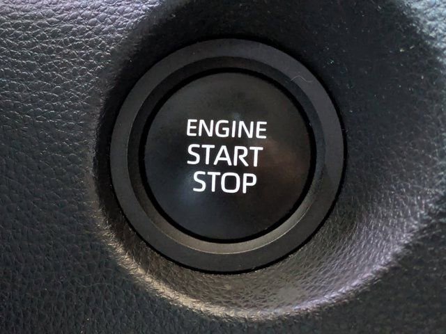 Used 2024 Toyota Corolla Cross LE image 28