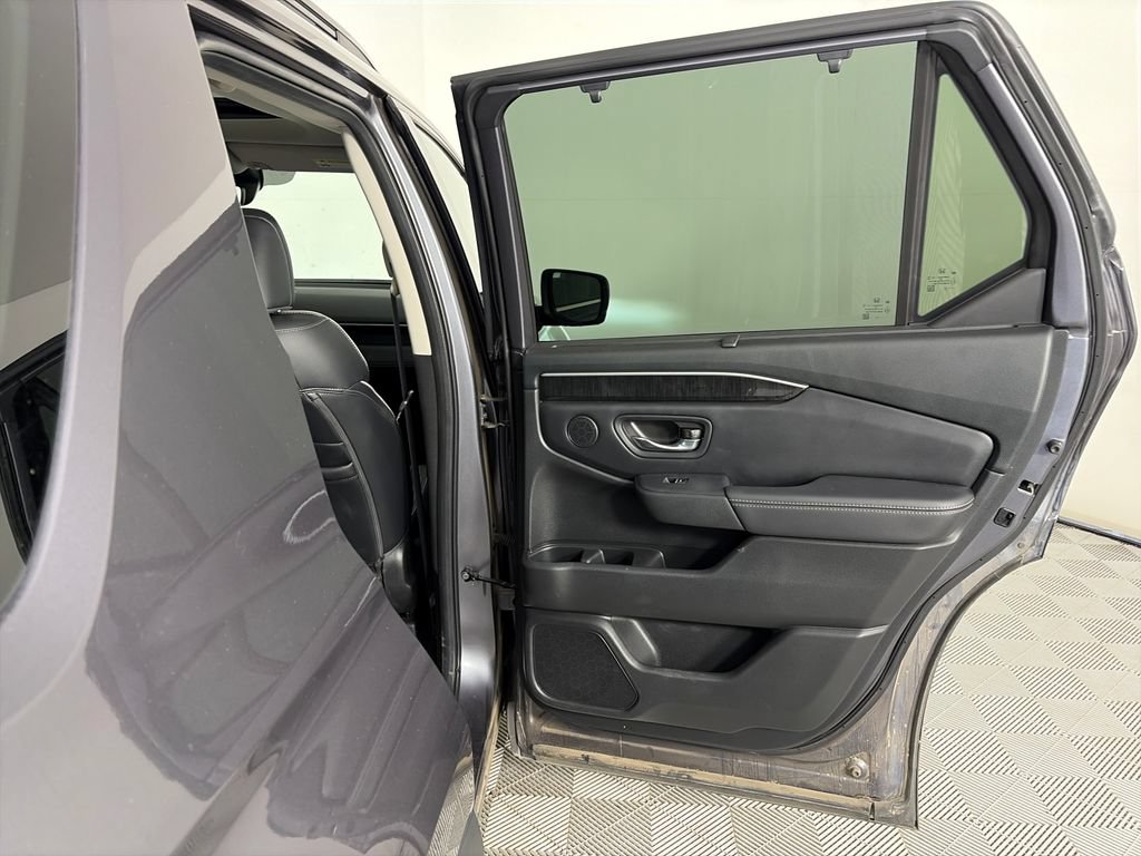 Used 2023 Honda Pilot Elite image 27