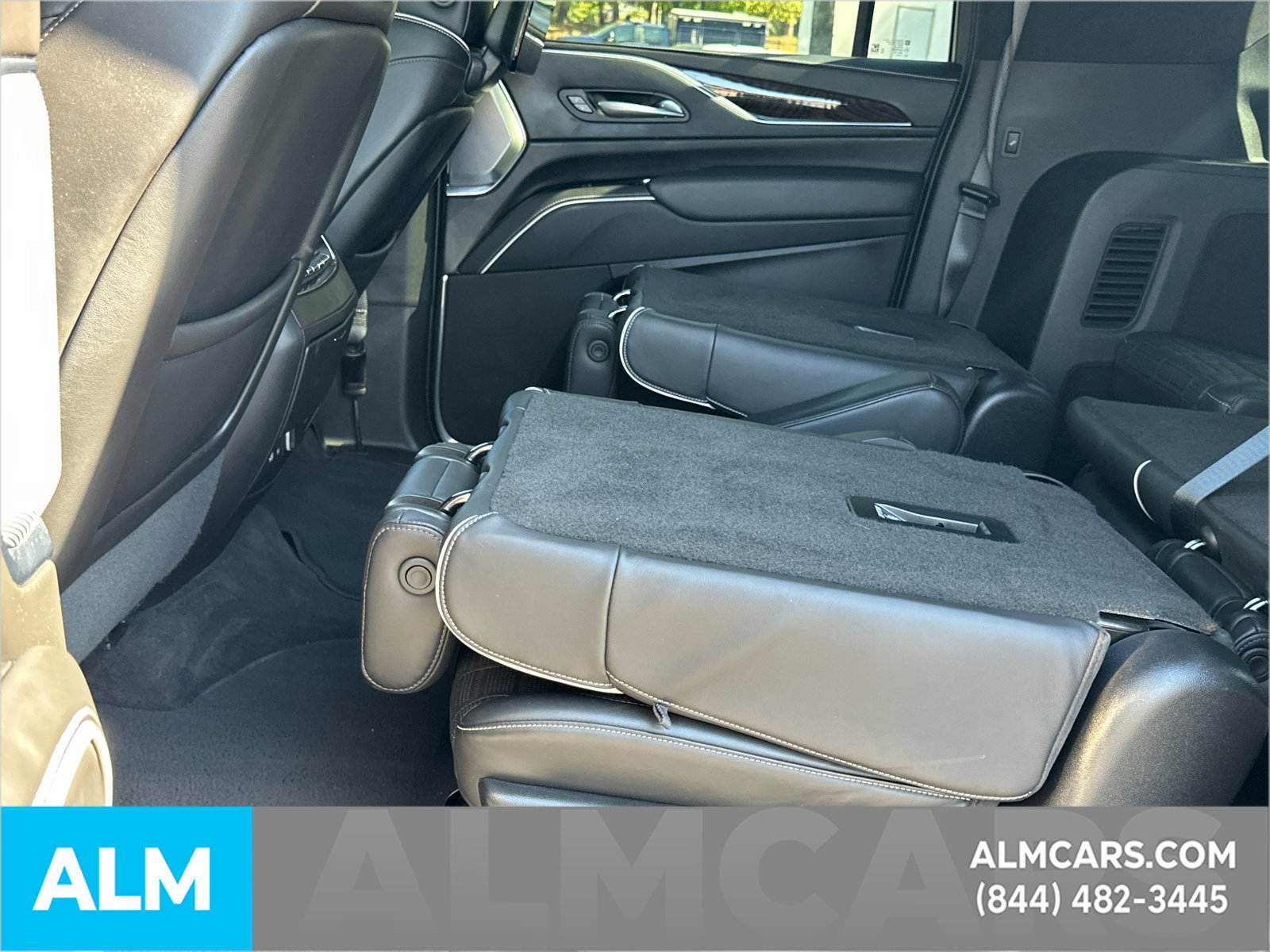 Used 2023 Cadillac Escalade ESV Sport Platinum AWD/4WD image 24