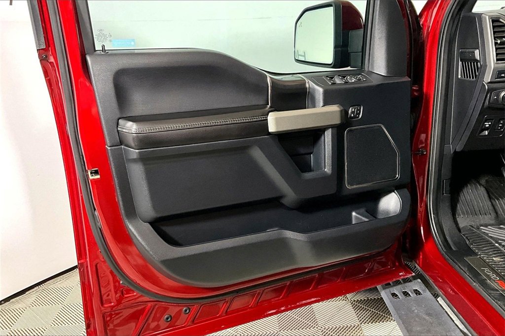 Certified 2019 Ford F150 Raptor w/ Equipment Group 802A Luxury image 18